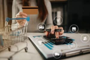 hands-holding-credit-card-using-calculator-online-shopping – African Marketing Confederation – African Marketing Confederation