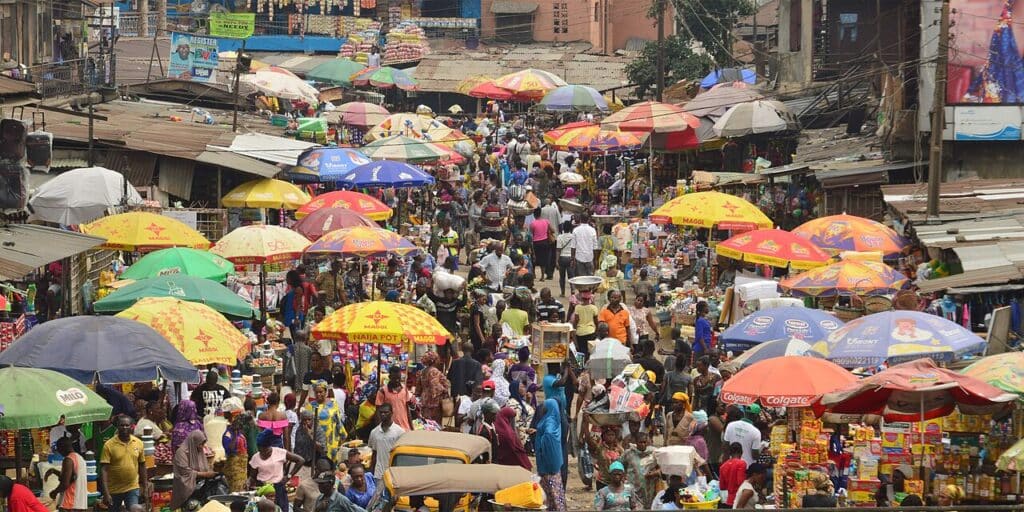 Photo: Mushin Market in Lagos. Photo: Wikimedia Commons
